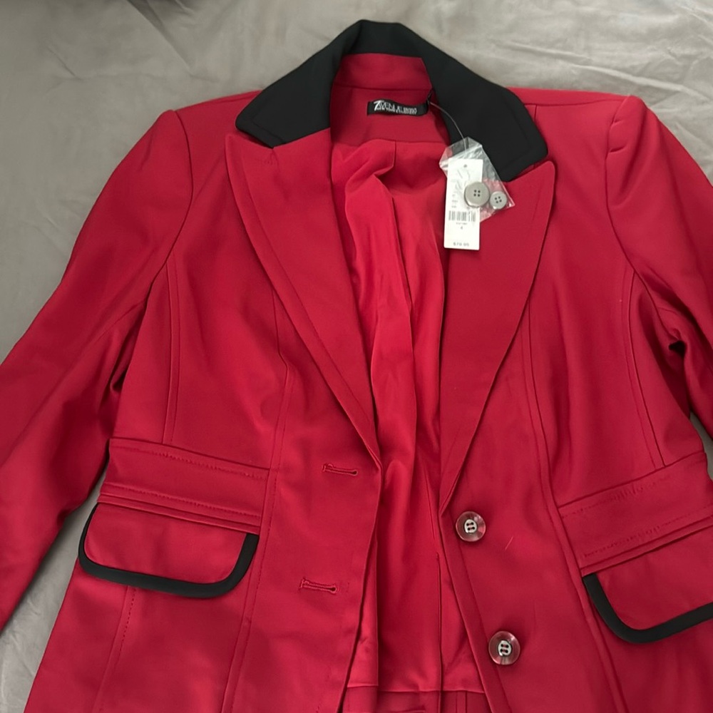 Size 4 blazer 2 skirts brand new
